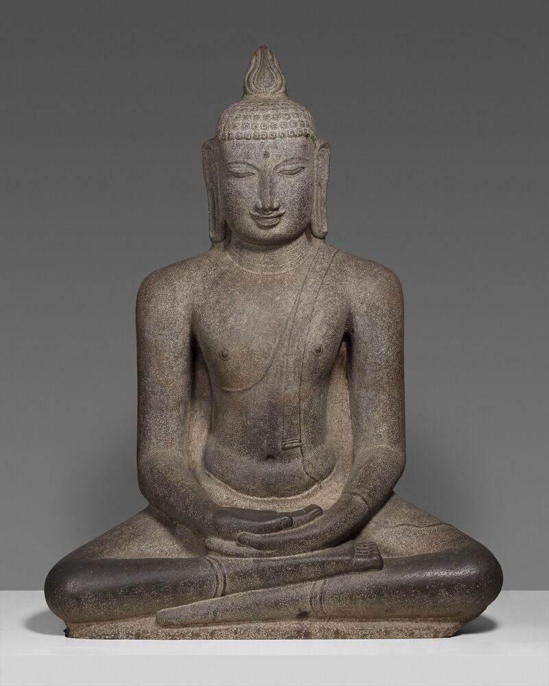 Seated Buddha idol
