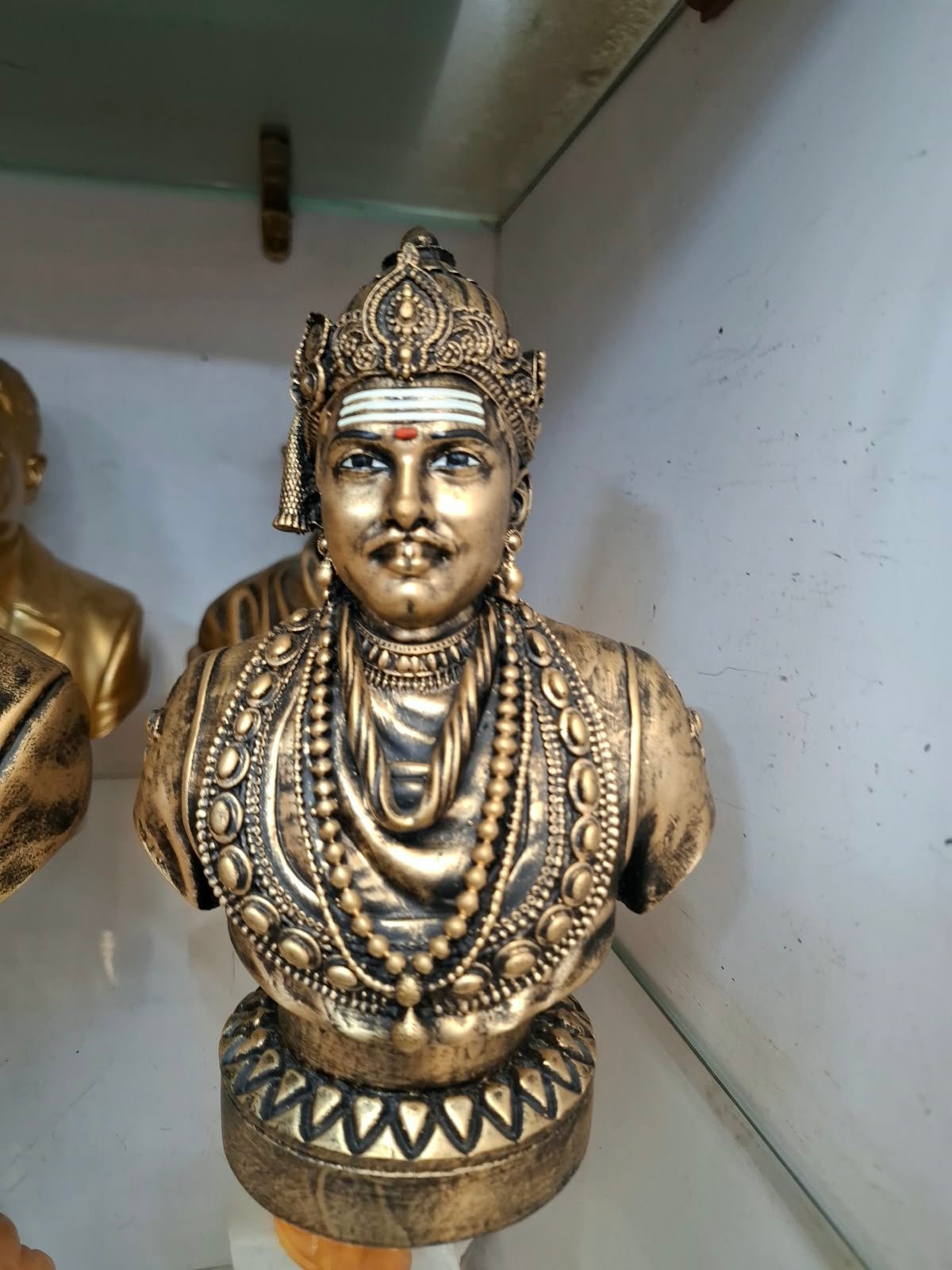 Idols & Statues 6