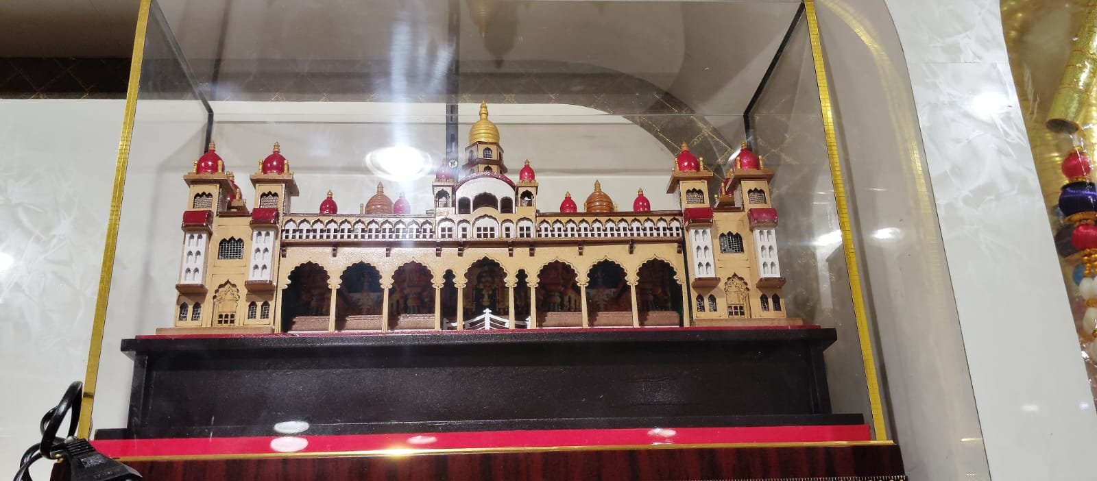 Showpieces 2