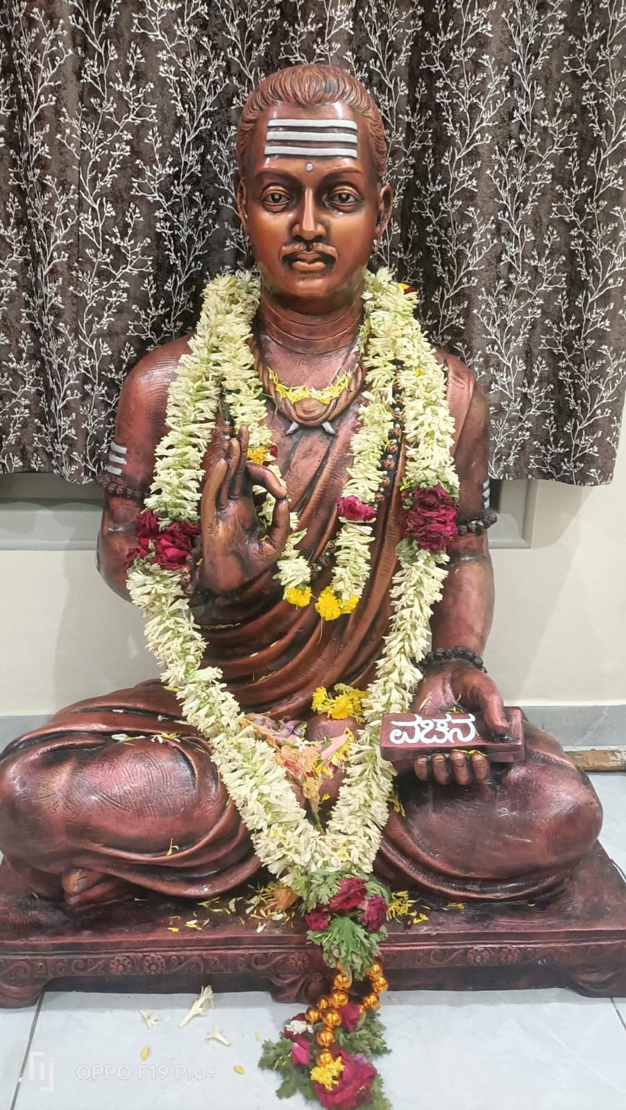 Idols & Statues 69