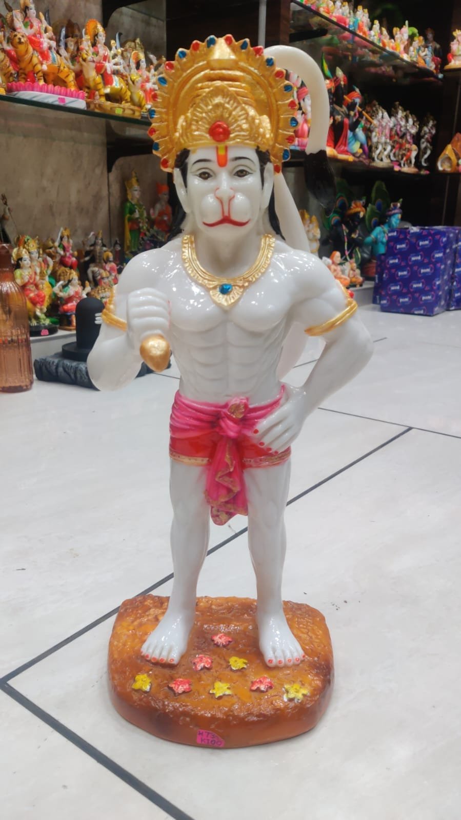 Idols & Statues 74