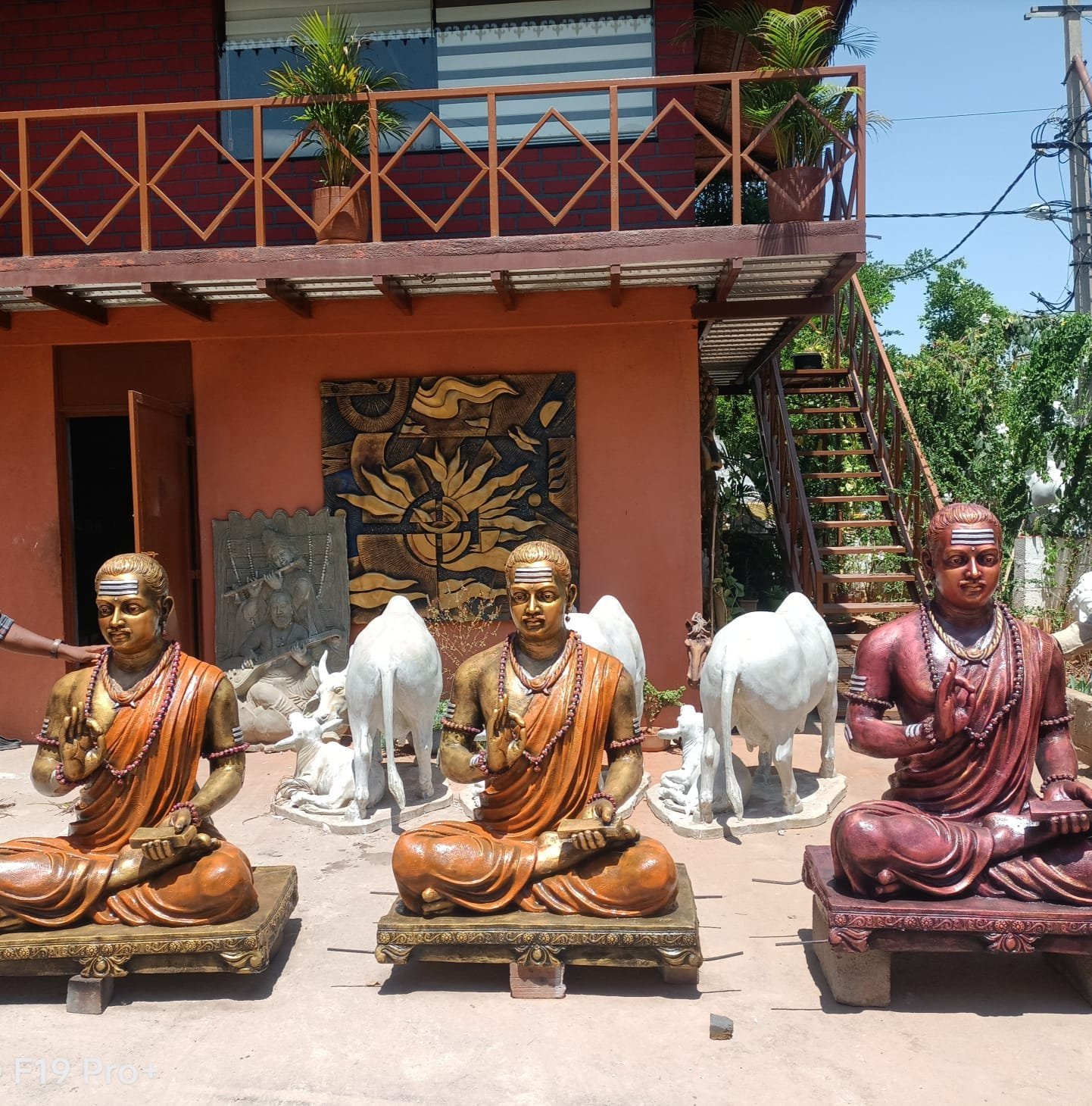 Idols & Statues 75