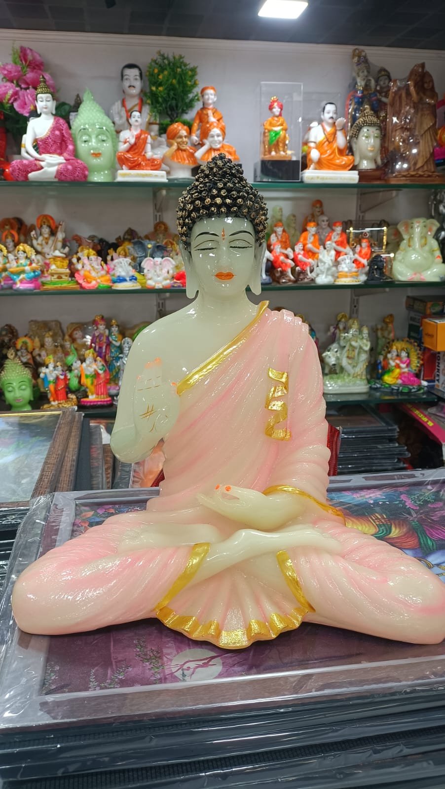 Idols & Statues 82